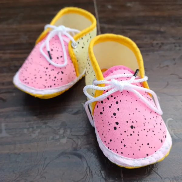 Baby Unisex Pink Prints Color Booties