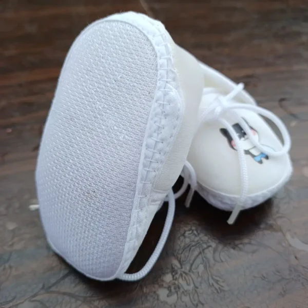 Baby Unisex Prints Color White Booties1