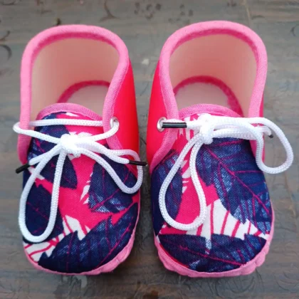 Baby Unisex Red Floral Colour Booties Printed3