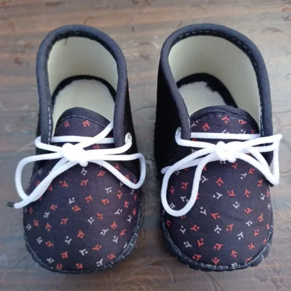 Baby Unisex White Colour Booties Printed Black