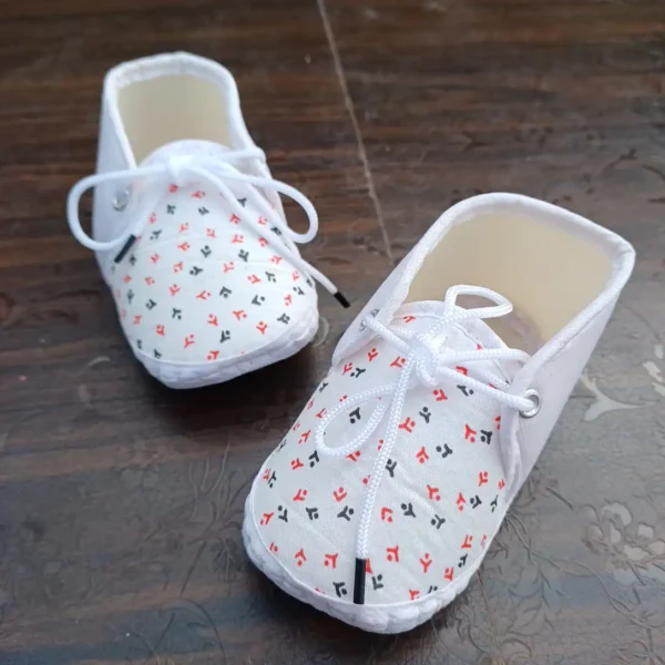 Baby Unisex White Colour Booties Printed White