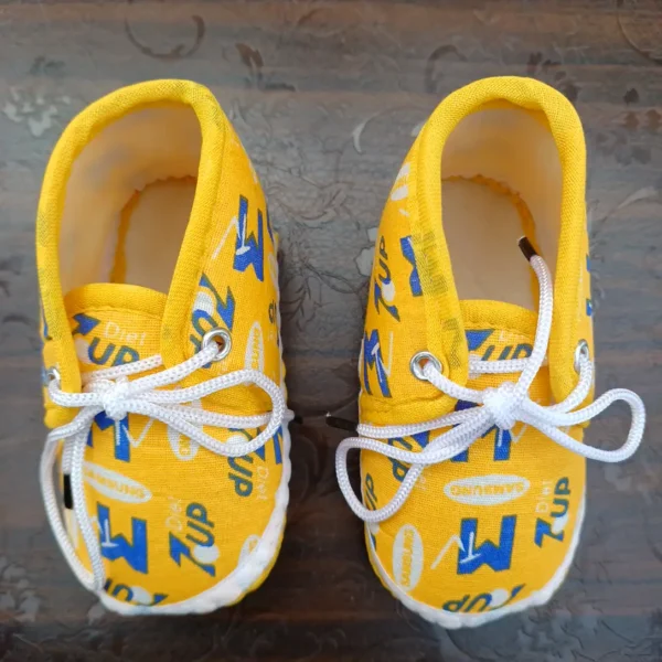 Baby Unisex Yellow Prints Color Booties Printed